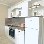 아파트 In Complex Panorama