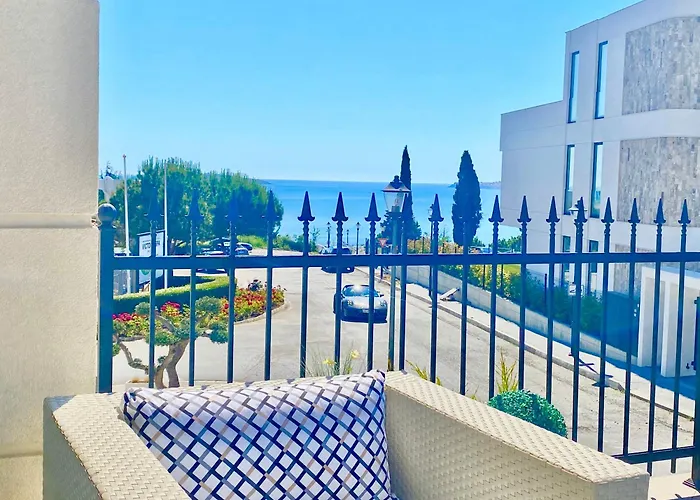 Apartment In Complex Panorama